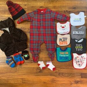 Baby Boy Christmas LS Footed Onesie Jacket Bib Socks Bundle
Plaid
Hooded
Beanie